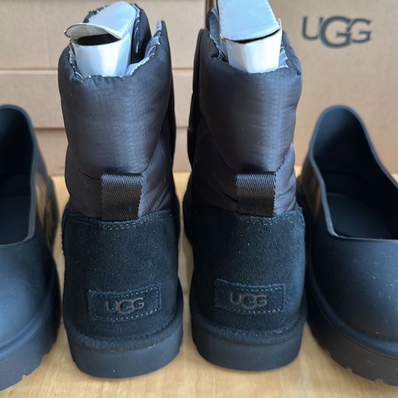 Ugg Women’s Classic Maxi Toggle Boot - Picture 8 of 10